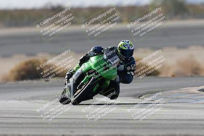 media/Nov-16-2025-Race Pace (Sun) [[8c5fa54630]]/Non Verified Riders (1st 20 Minutes)/1-Turn 14 (10am)/